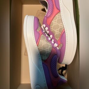 A chunky platform silhouette lends a retro feel to this sporty low-top sneaker